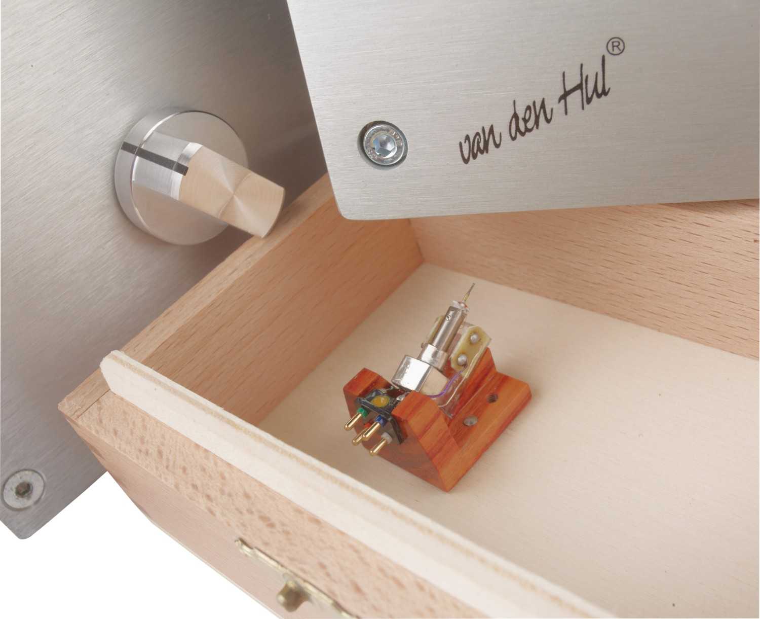 Verstärker Phono Vorverstärker van den Hul The Puppy Grail / MC-&Uuml;bertrager im Test, Bild 8